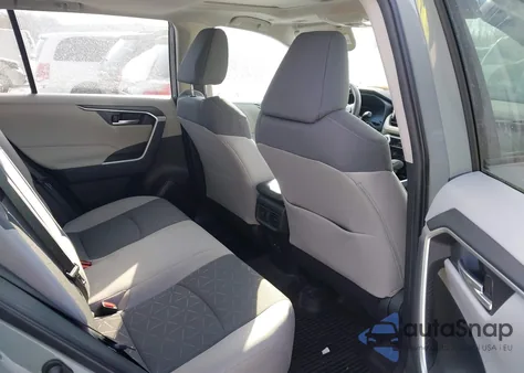 2023 Toyota Rav4 Xle z USA, uszkodzony, nr VIN 2T3P1RFV7PW392726